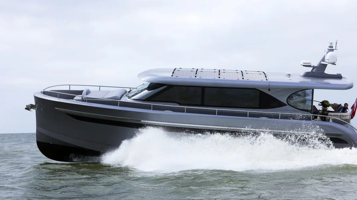Steeler 57S Performance Unique  2022 boat specs