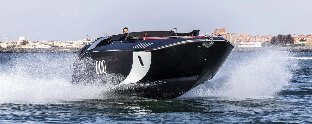 Stilecatalini Venticinque Coupe Diesel 2020 boat specs
