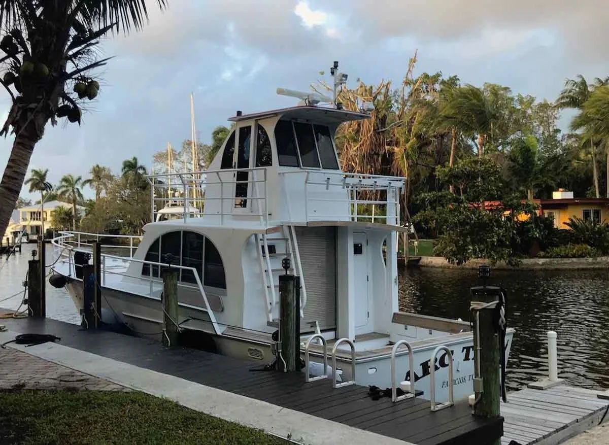 Stryker Boats Custom Sport Fisherman 1972 boat specs