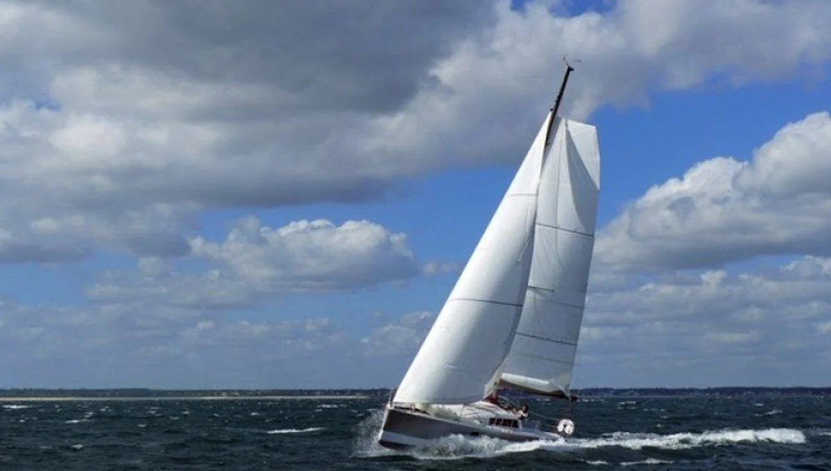 Pogo 30 Swing keel Boat Specs