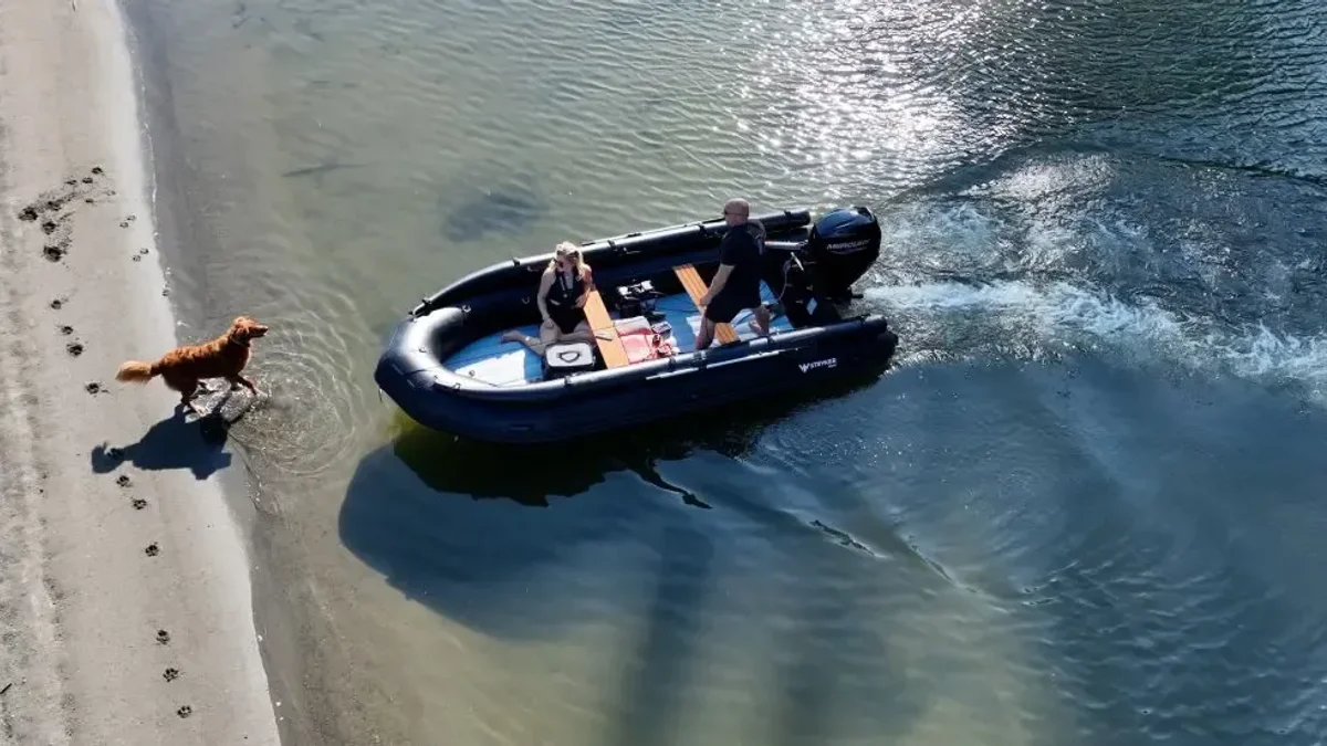 Stryker Boats JET 470 2022 boat specs