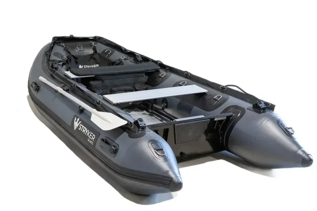 Stryker Boats LX 320 2022 boat specs