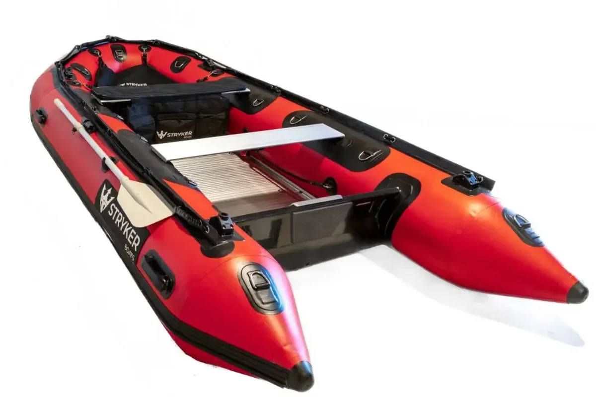 Stryker Boats LX 380 2022 boat specs