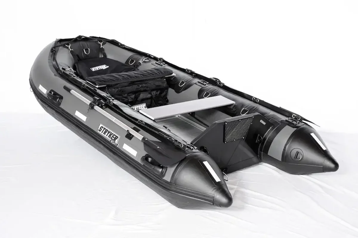 Stryker Boats PRO 320 2022 boat specs