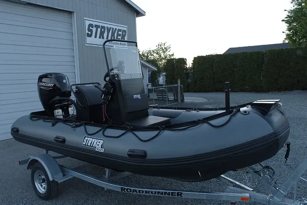 Stryker Boats RIB 450 2022 boat specs