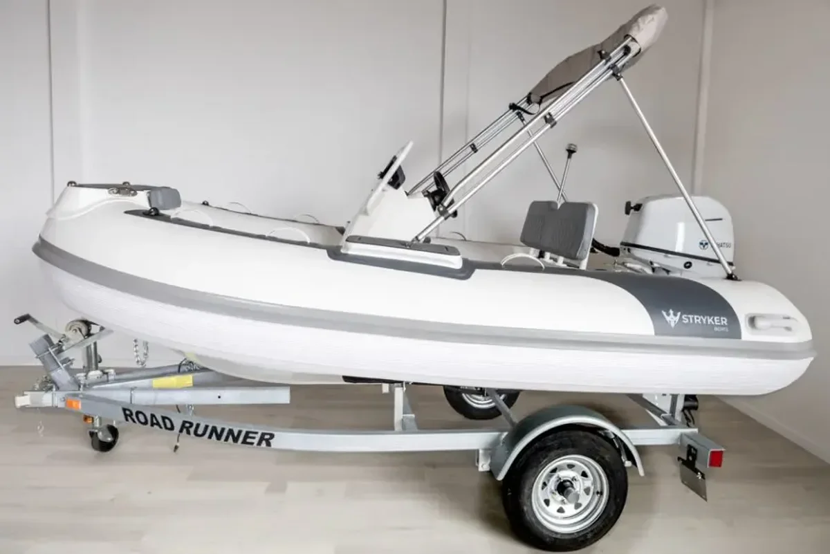 Stryker Boats RIB LUX 330 2022 boat specs