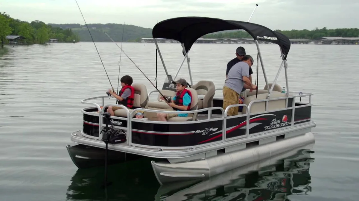 Party Barge 18 DLX Boat Specs