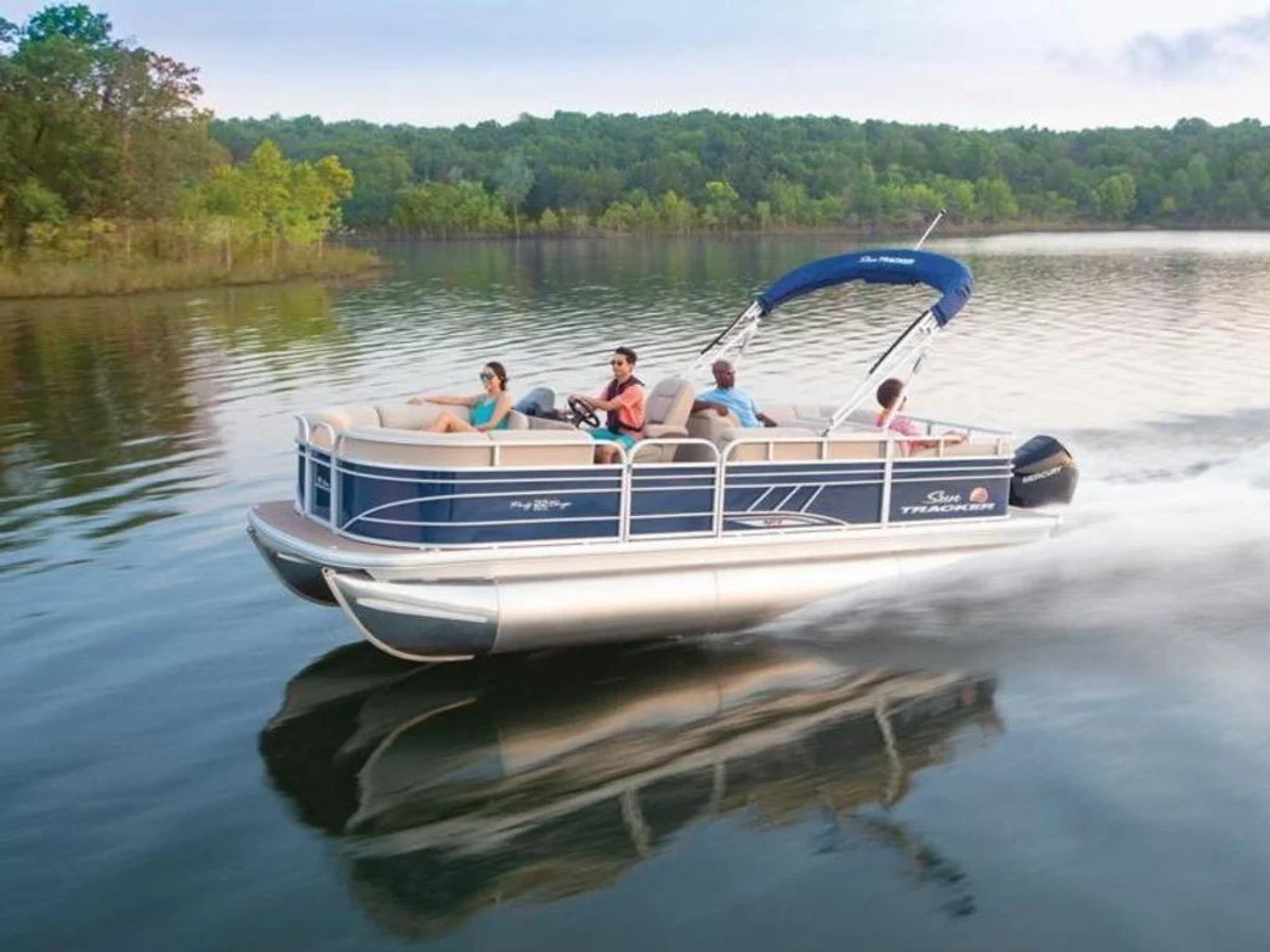Sun Tracker PARTY BARGE® 22 RF XP3 2022 boat specs
