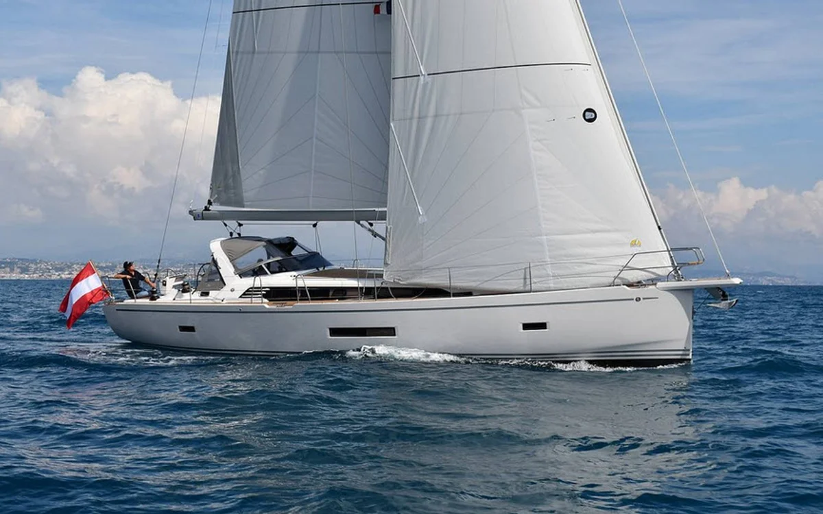 Sunbeam 46.1 Boat Specs