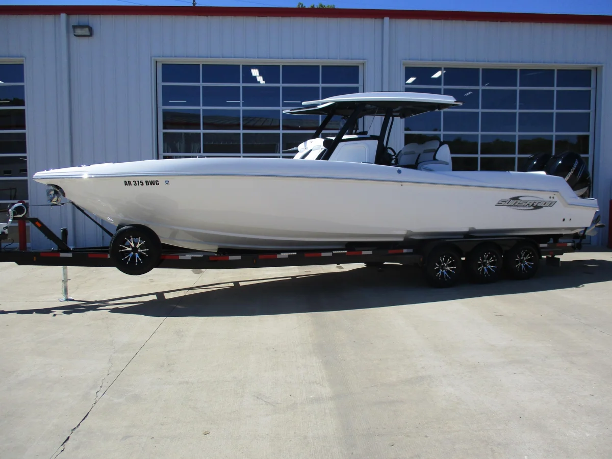 32 CCX Boat Specs
