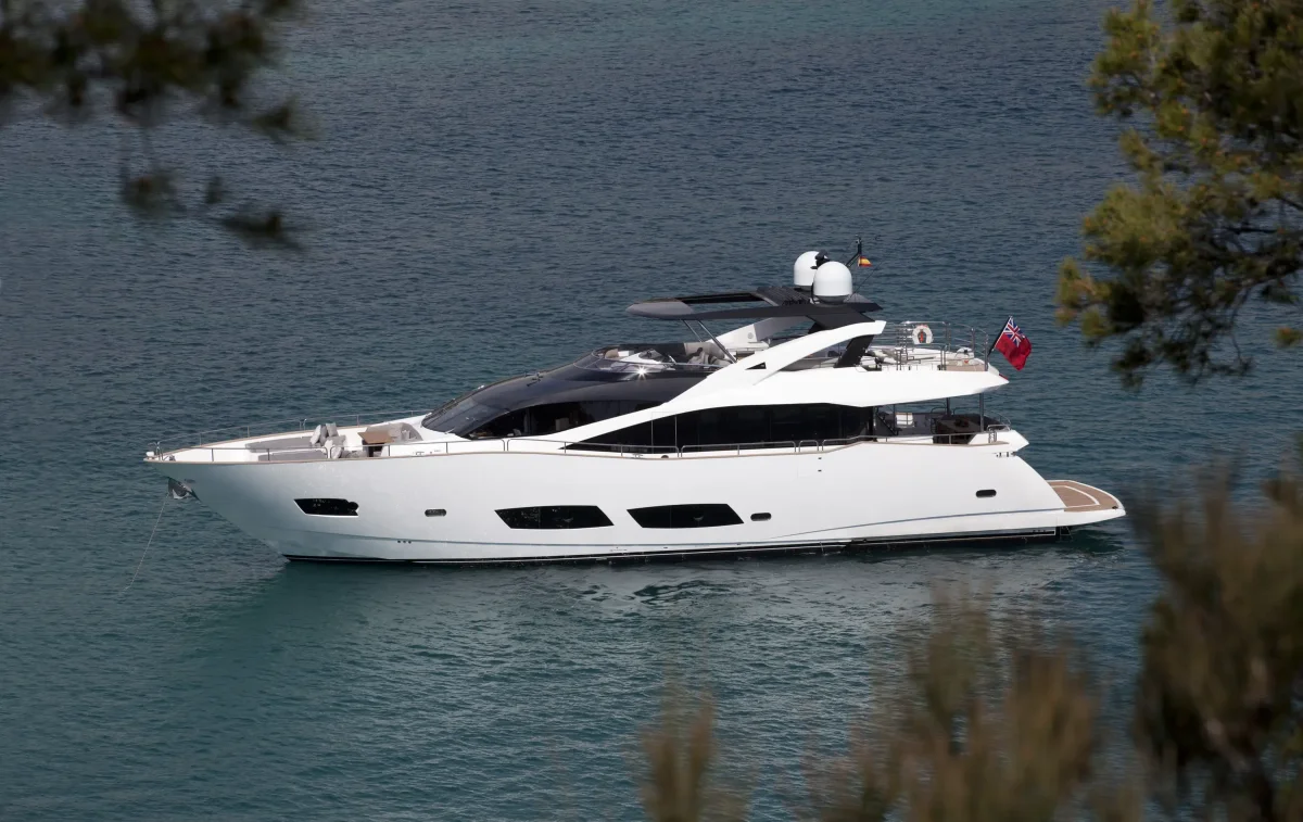 Sunseeker 28M Yacht 2013 boat specs