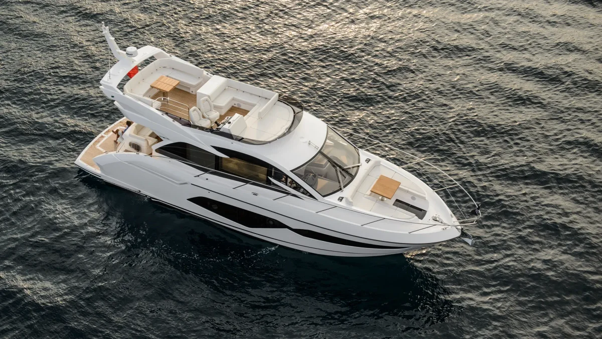 Sunseeker Manhattan 52 2019 boat specs