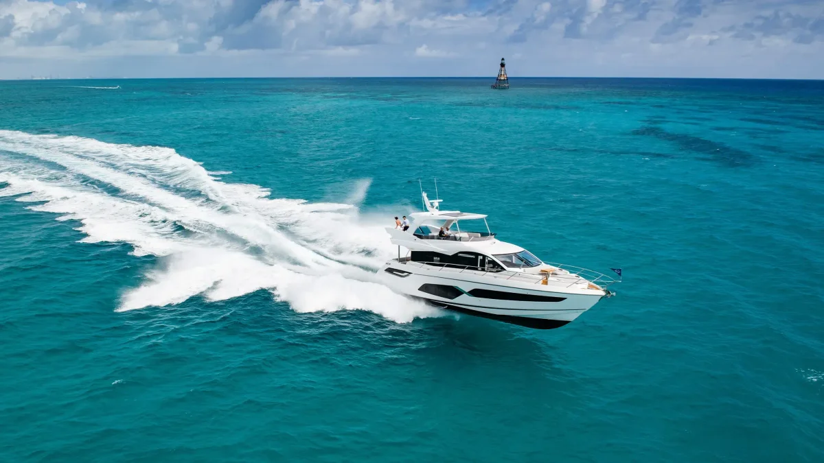Sunseeker Manhattan 68 2020 boat specs