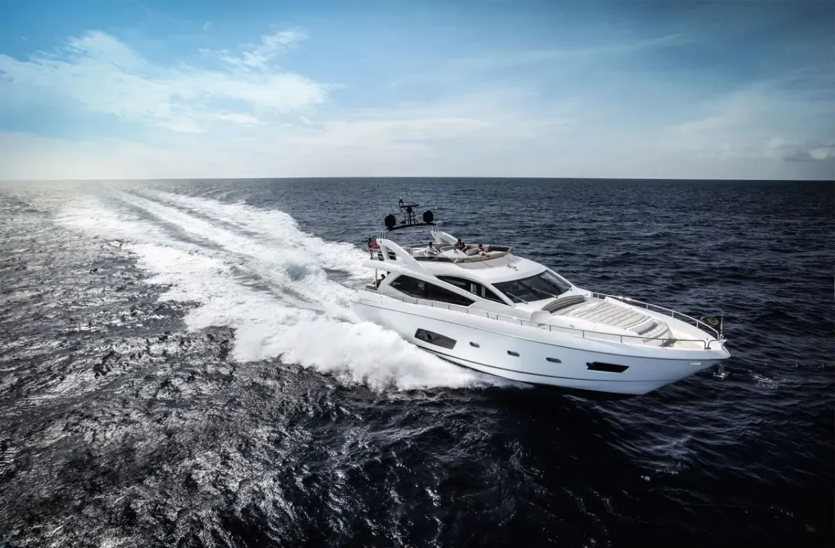 Sunseeker Manhattan 73 2012 boat specs