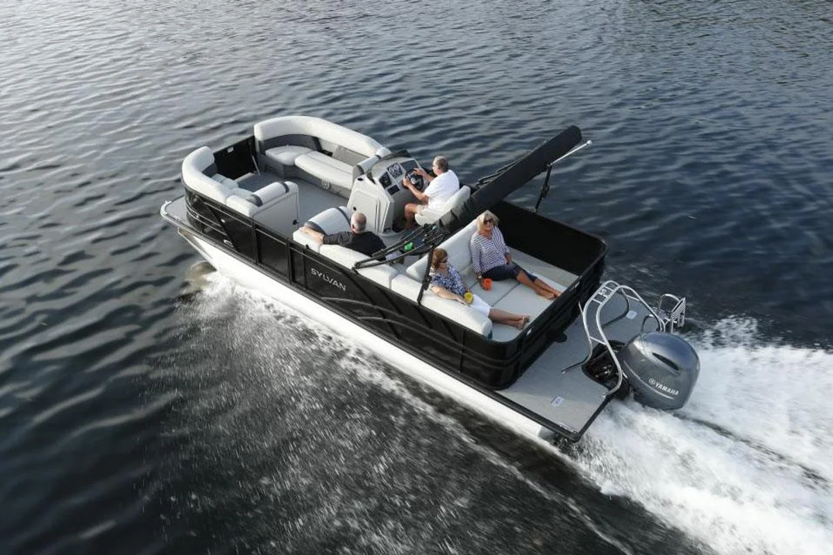 Sylvan 8522 CLZ Mirage Tritoon - IN STOCK 2022 boat specs