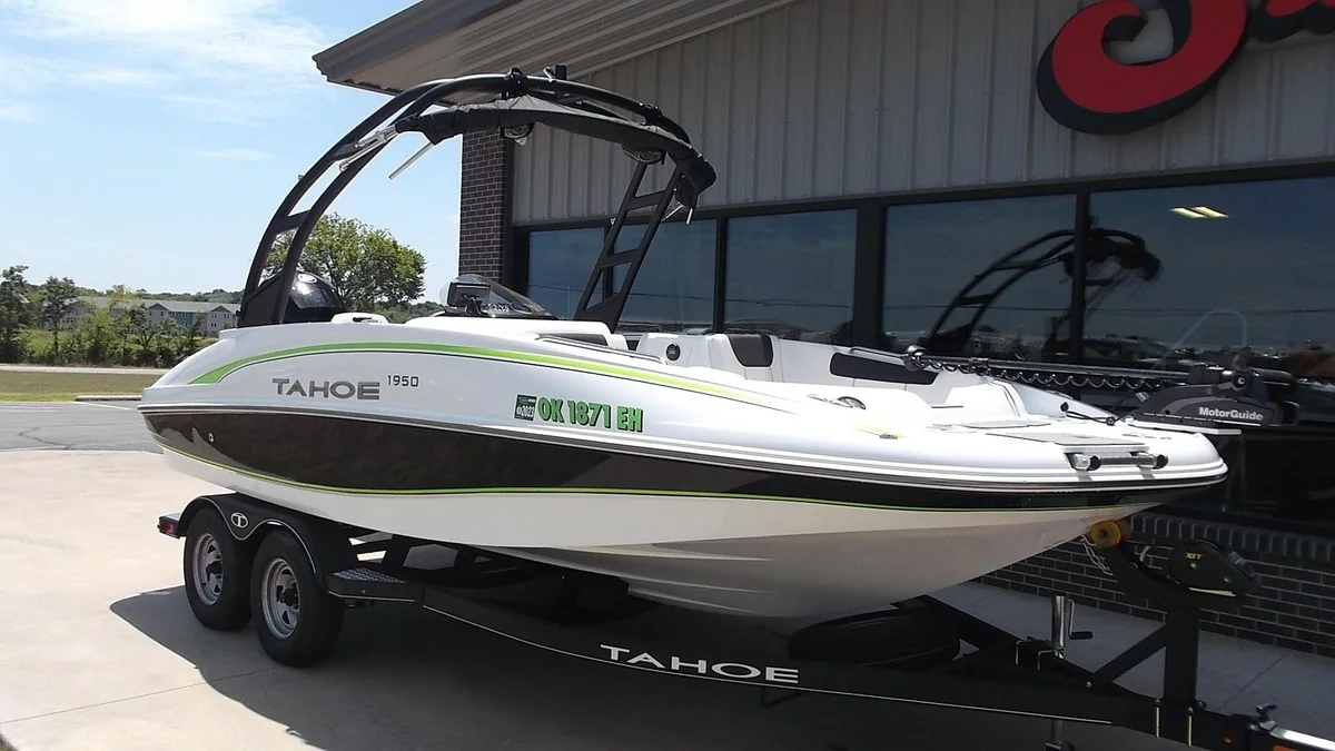 Tahoe 1950 2021 boat specs