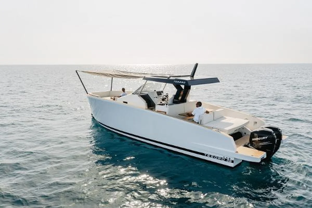 Tesoro Yachts T38 2022 boat specs