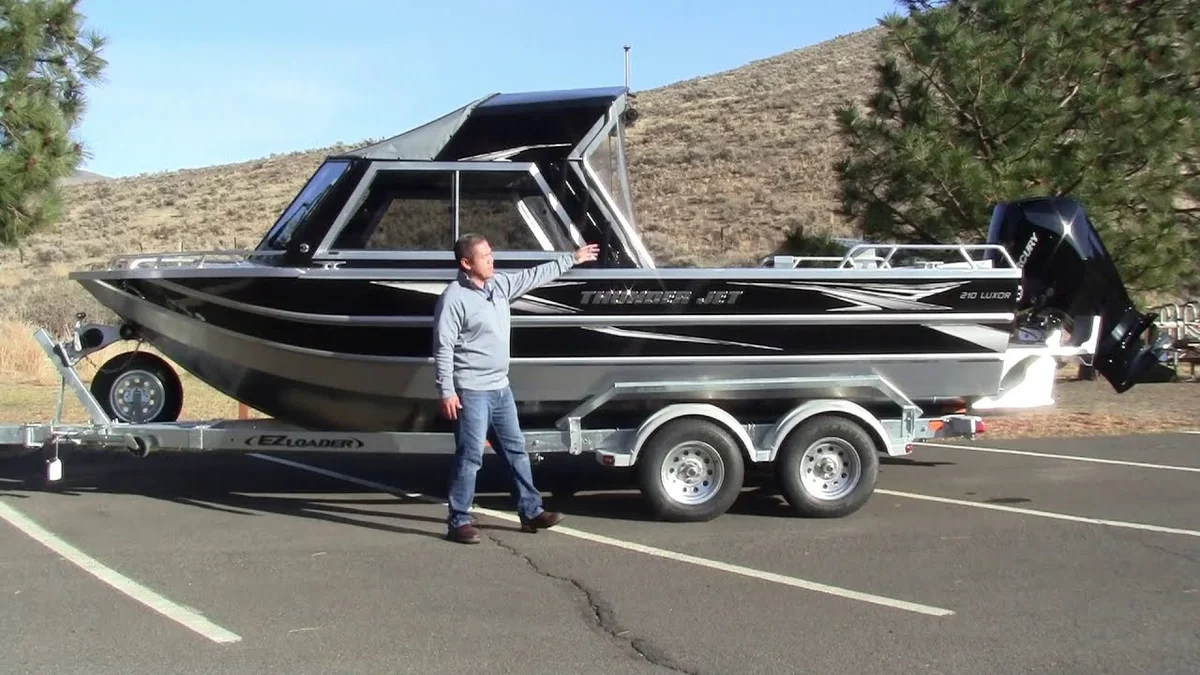 Thunder Jet 210 Luxor Limited 2021 boat specs