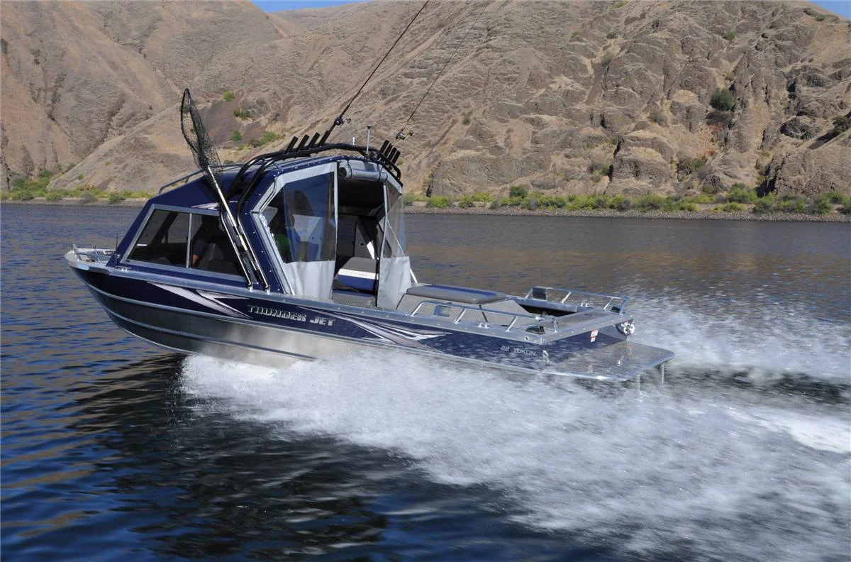 Thunder Jet 22 Yukon Classic 2021 boat specs