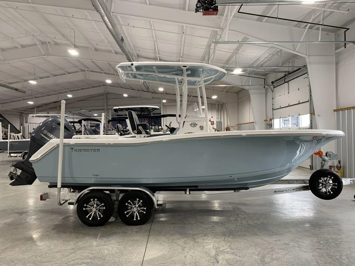 Tidewater Boats 220 LXF 2022 boat specs