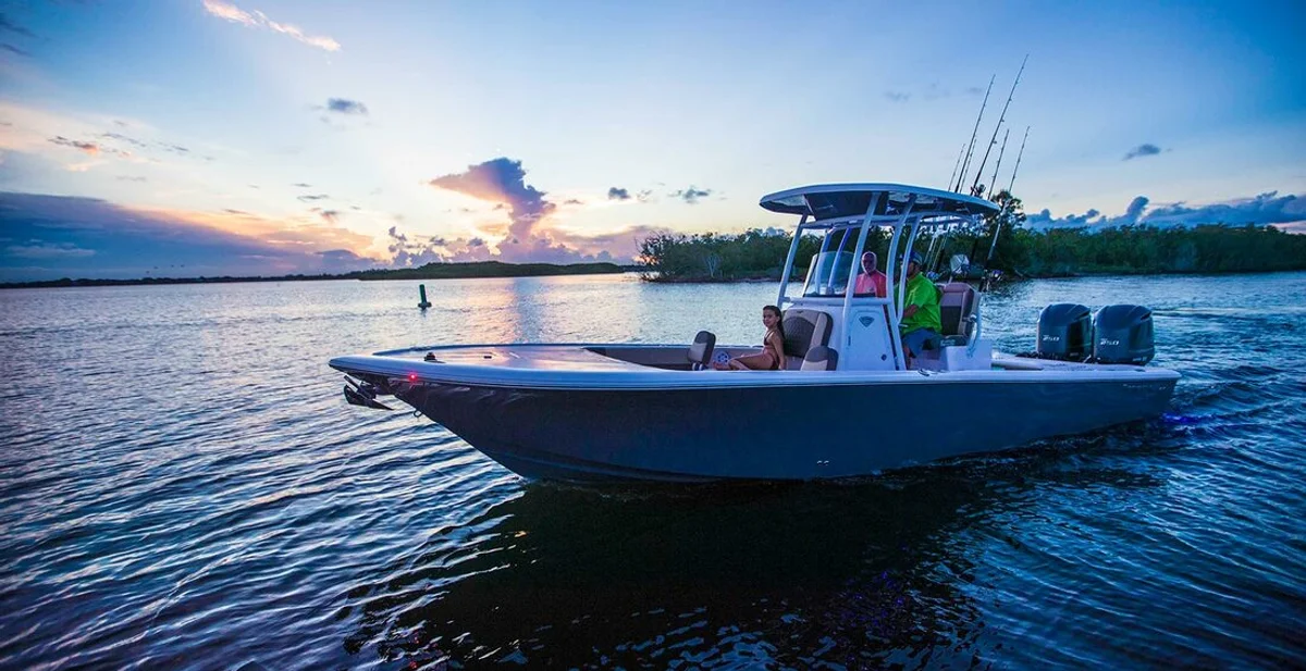 Tidewater Boats 2700 Carolina Bay 2018 boat specs