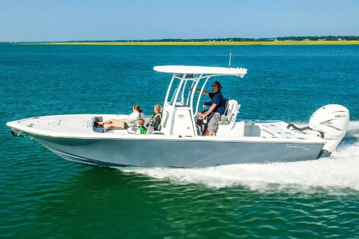 Tidewater Boats 2700 Carolina Bay 2022 boat specs