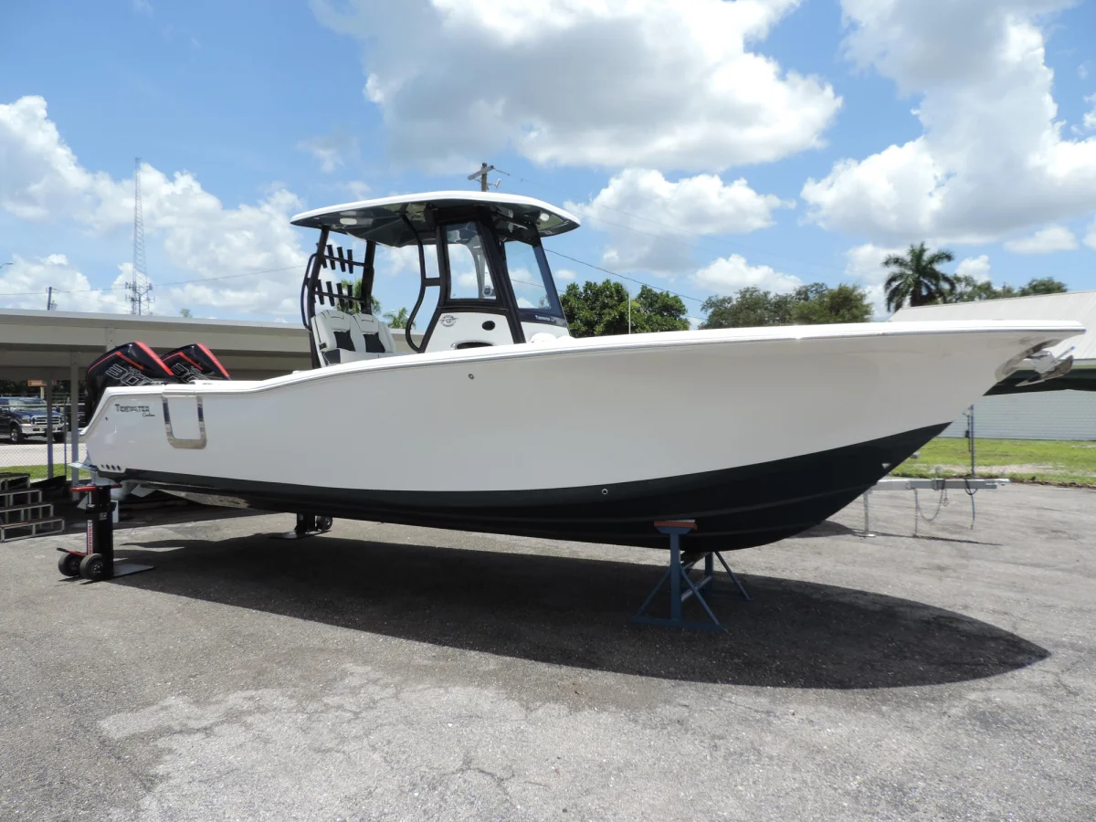 Tidewater Boats 292 CC Adventure 2022 boat specs