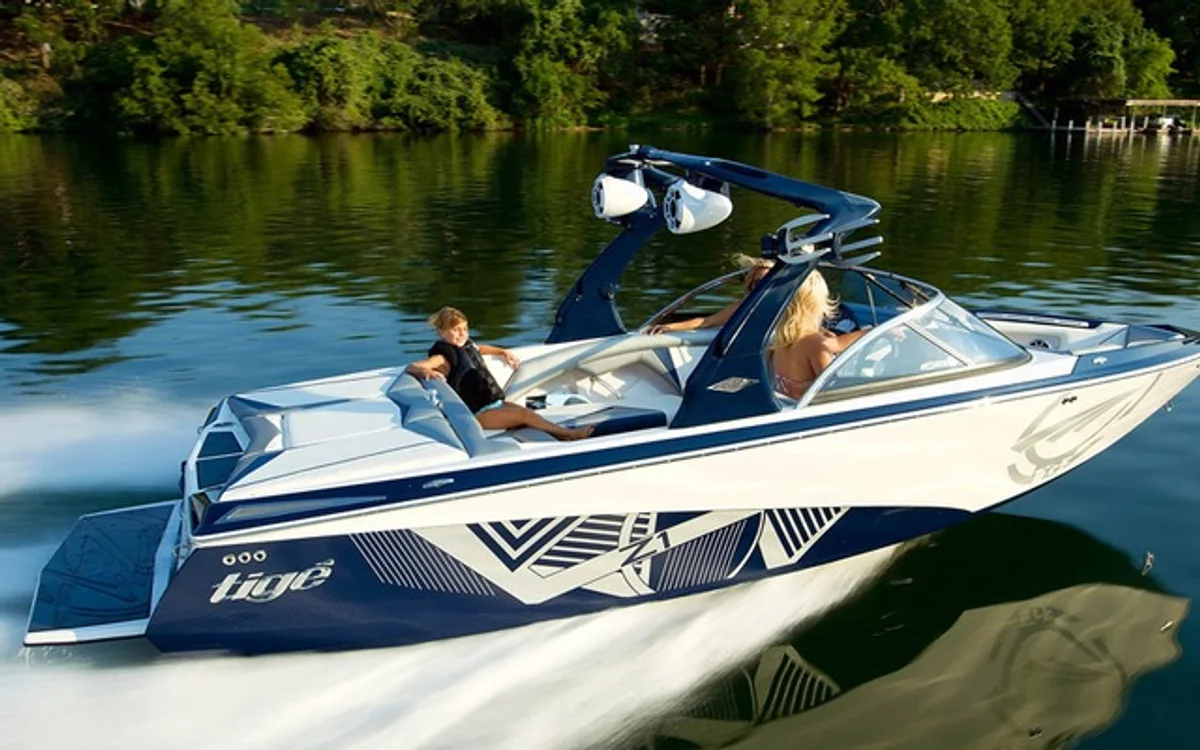 Tige Z1 2013 boat specs