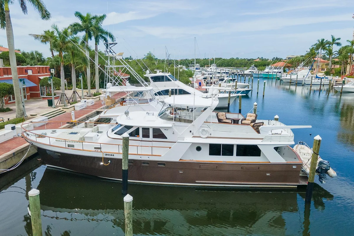 Pilothouse Boat Specs