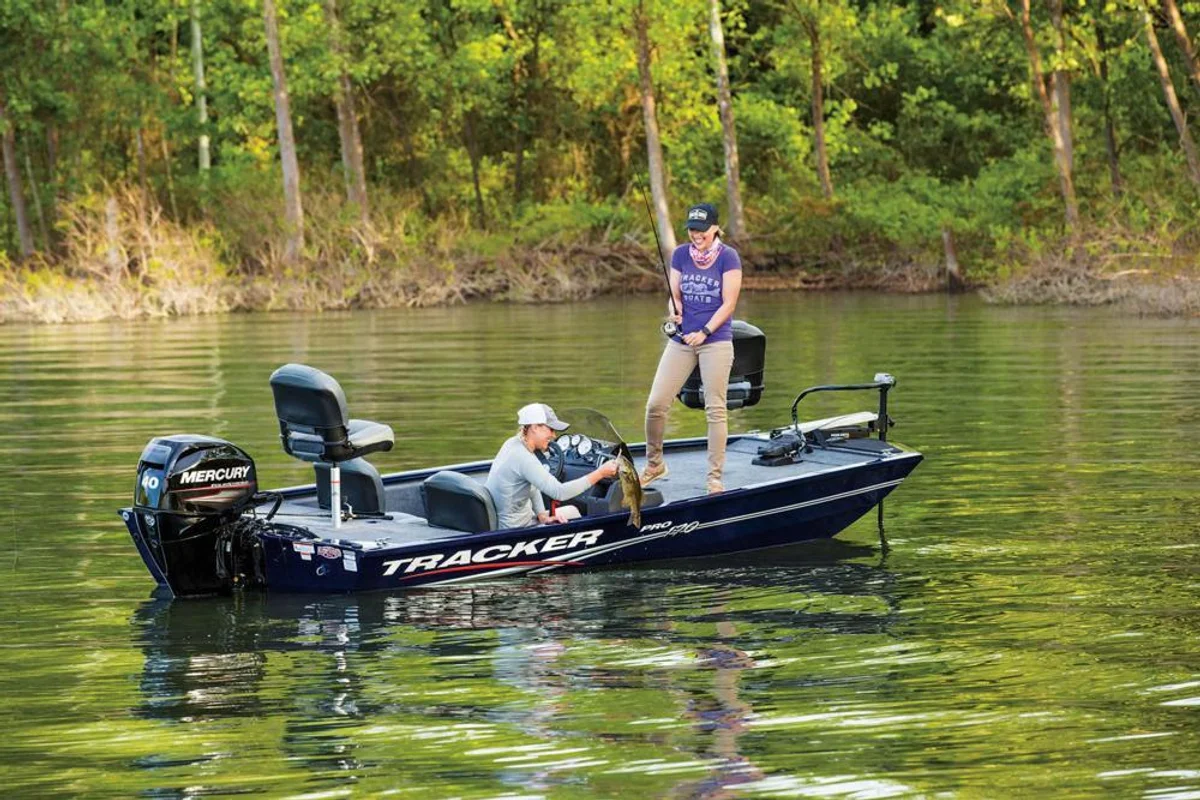 Tracker Boats Pro 170 2023 boat specs