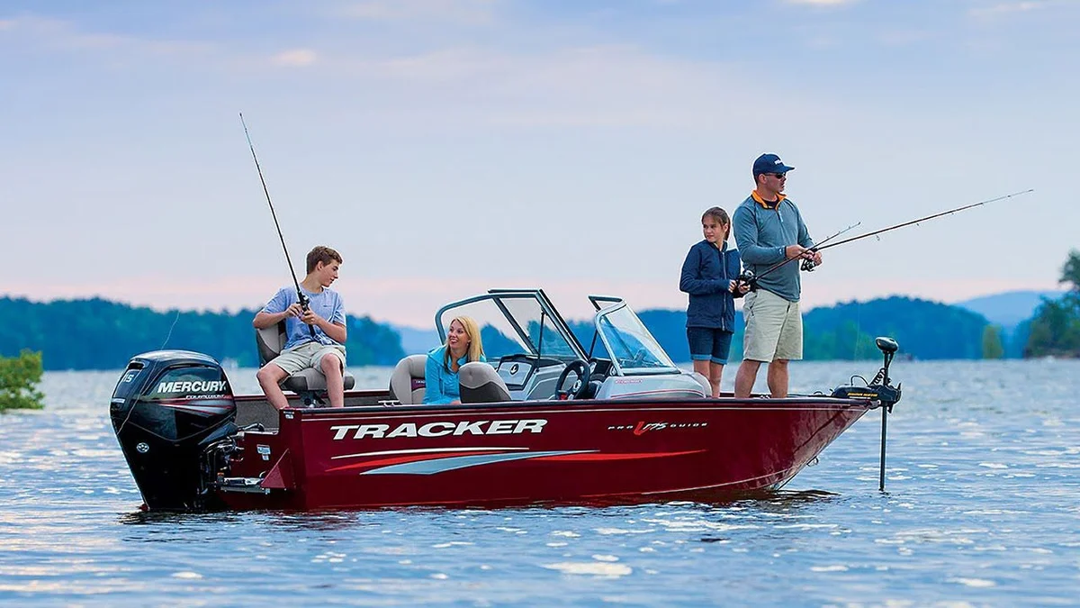 Tracker Boats Pro Guide V-175 Combo 2021 boat specs