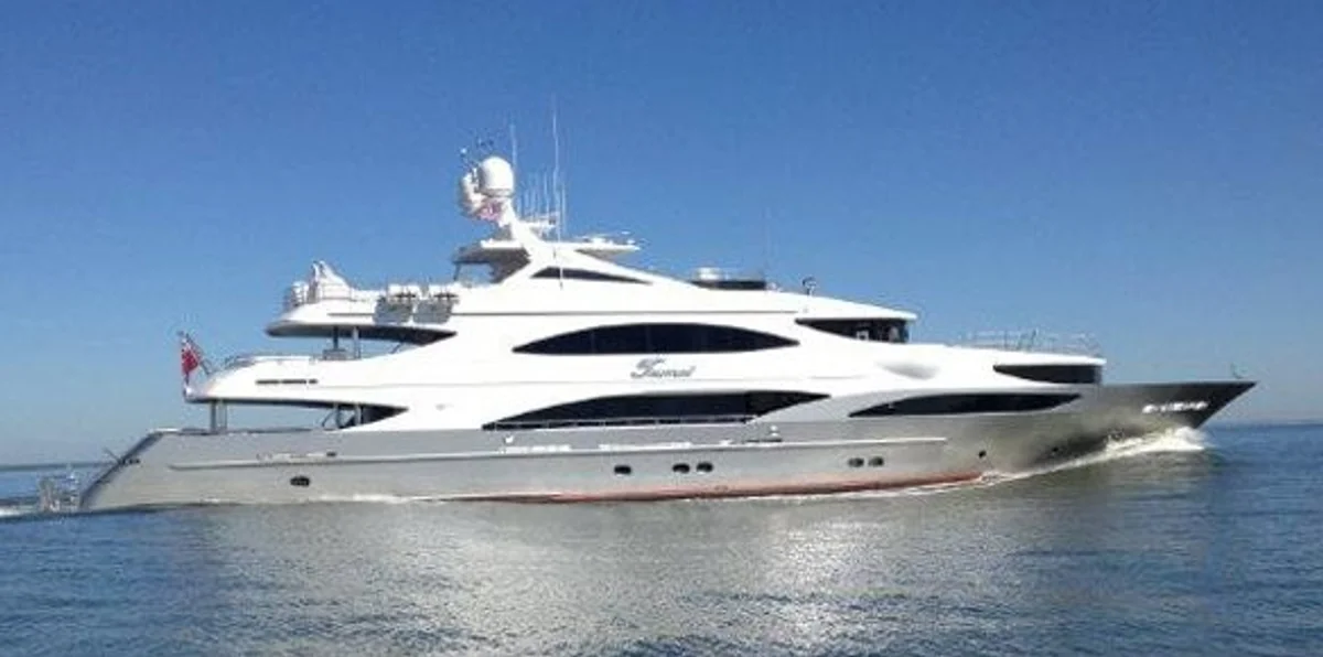 Trinity Yachts Tri-Deck 2008 boat specs