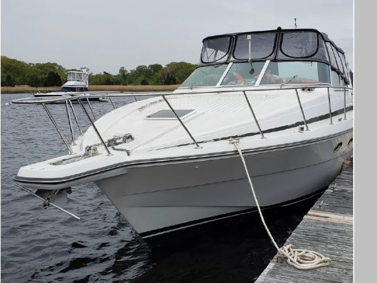 370 Express Boat Specs