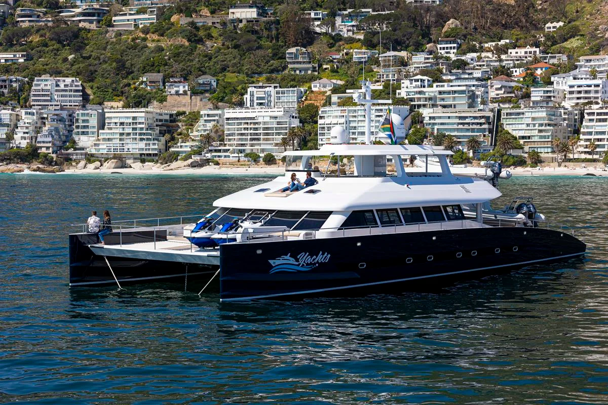 Two Oceans 850E Power Catamaran 2020 boat specs
