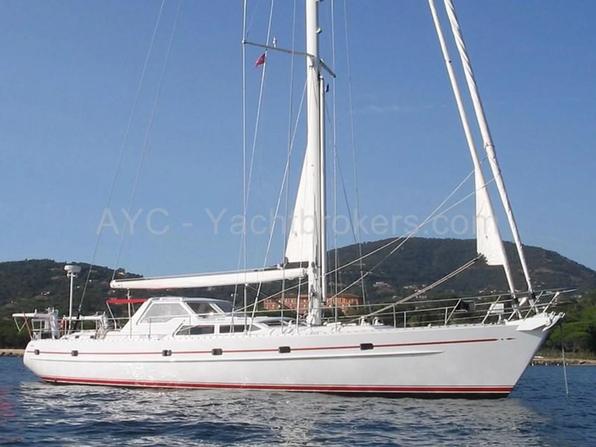 Van Dam Nordia 65 2005 boat specs