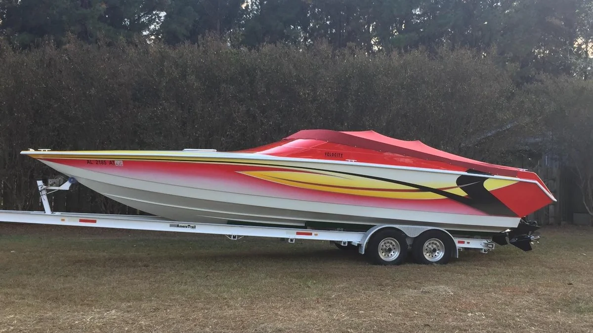 320 Boat Specs