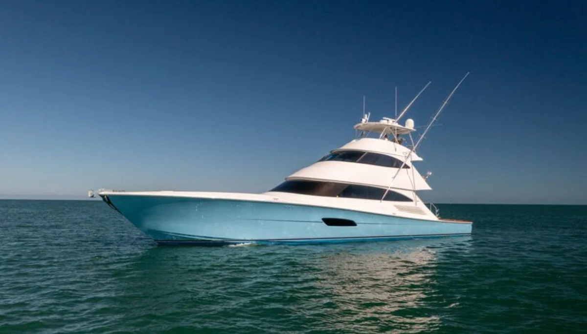 Viking Yachts 92 Sportfish 2016 boat specs