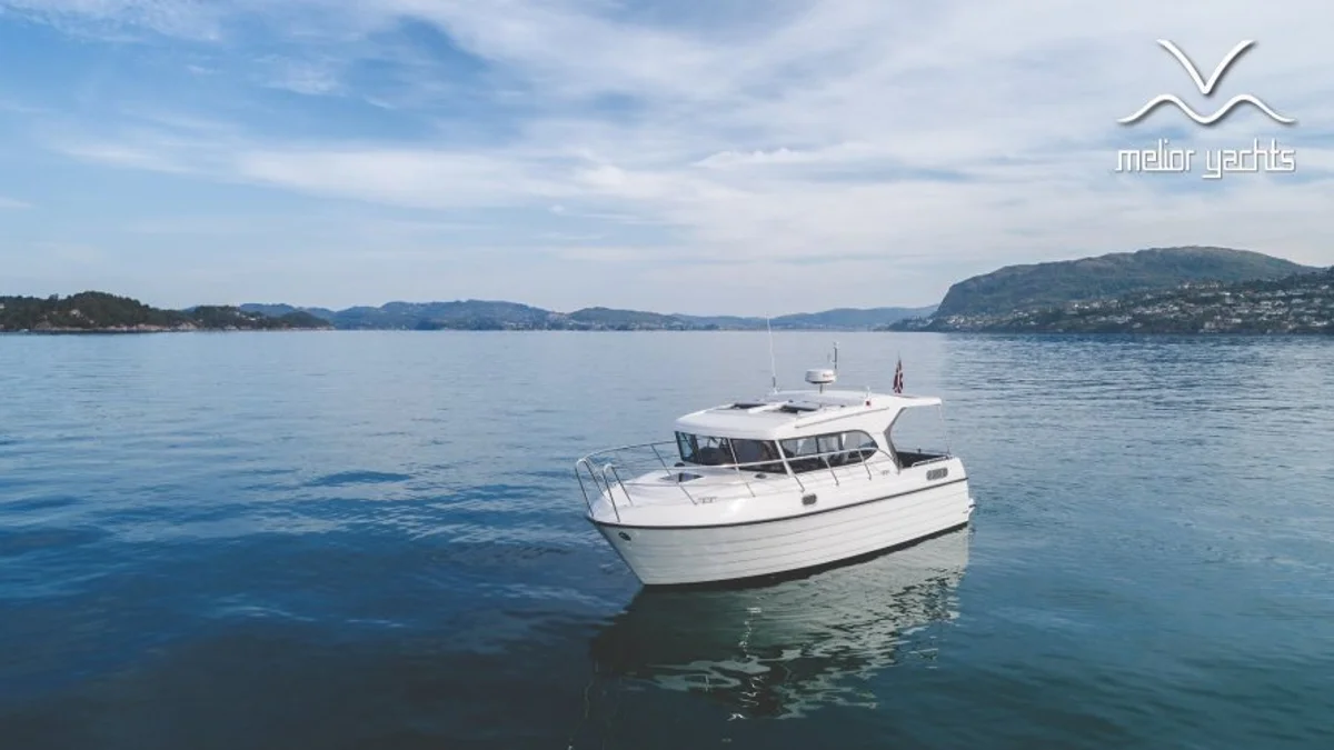 930 Boat Specs