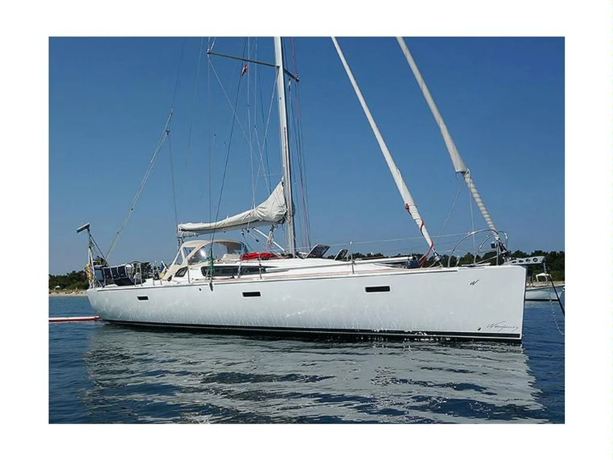 Wauquiez Opium 39 2013 boat specs