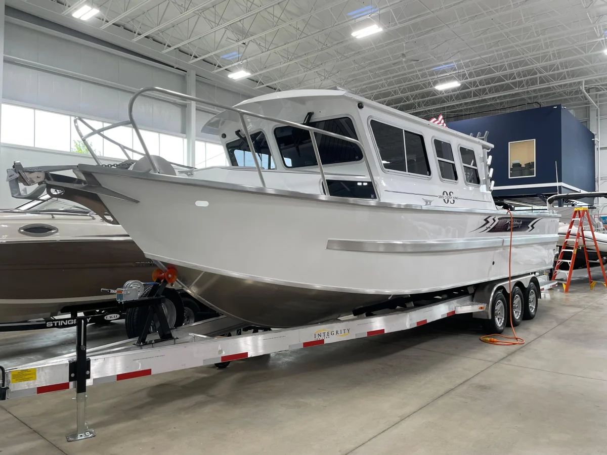 300 Cuddy King OS - Twin 300hp HM EX- On Order Boat Specs