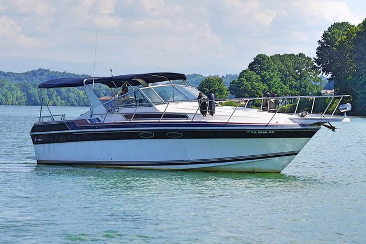 3200 St Tropez Boat Specs
