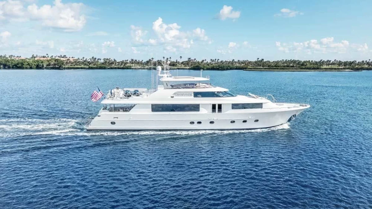Westport Yachts Westport 112 2015 boat specs