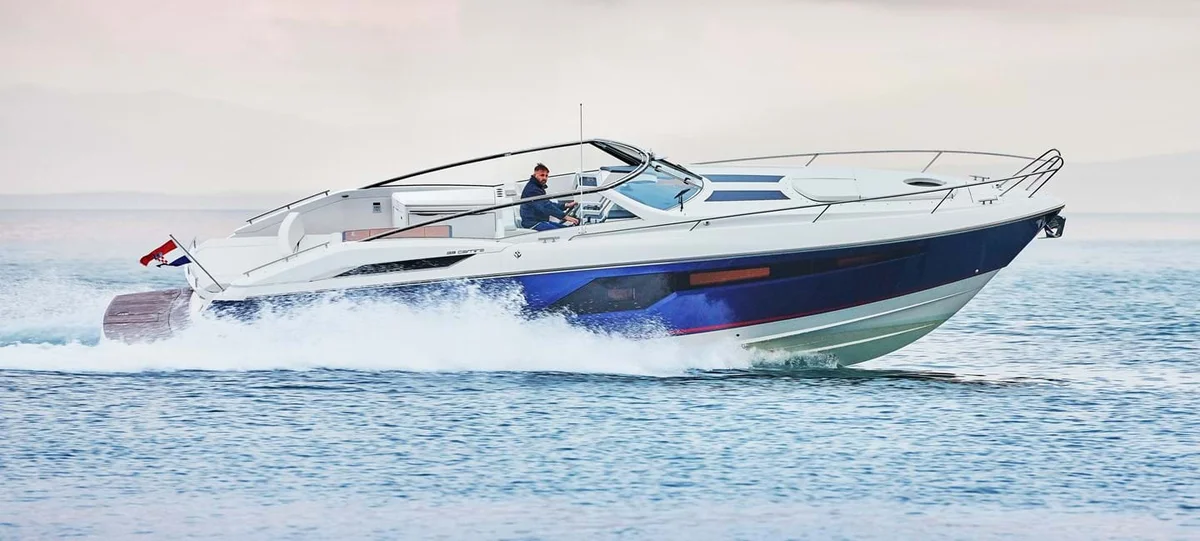 Windy 39 Camira 2014 boat specs