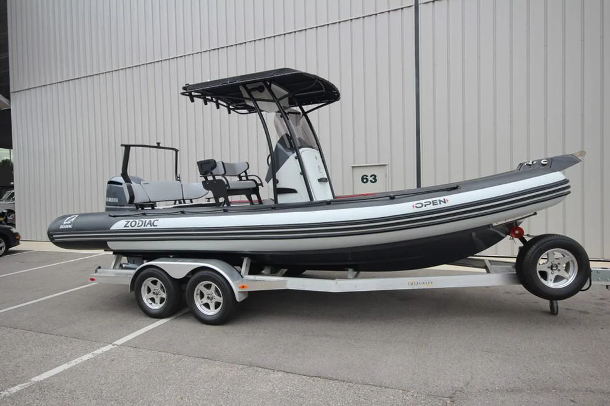 Open 7 NEO T-Top 250hp On Order Boat Specs